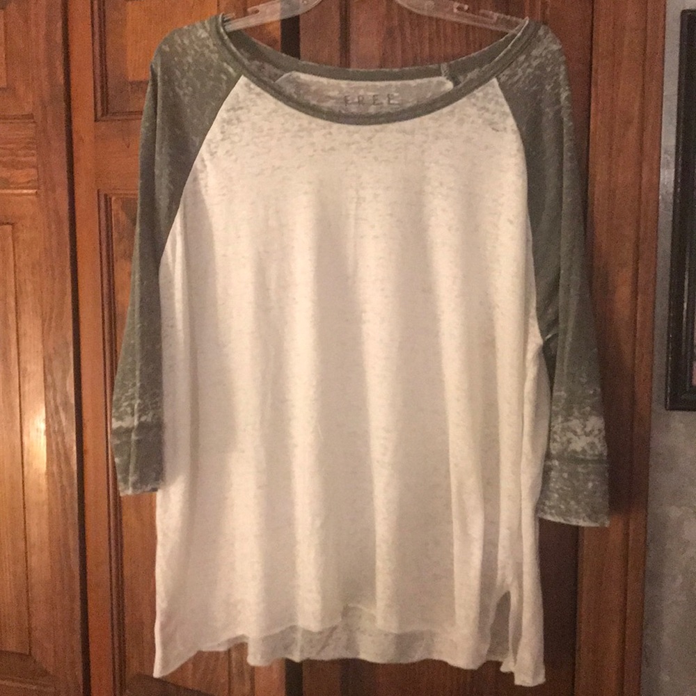 Army green and white baseball tee